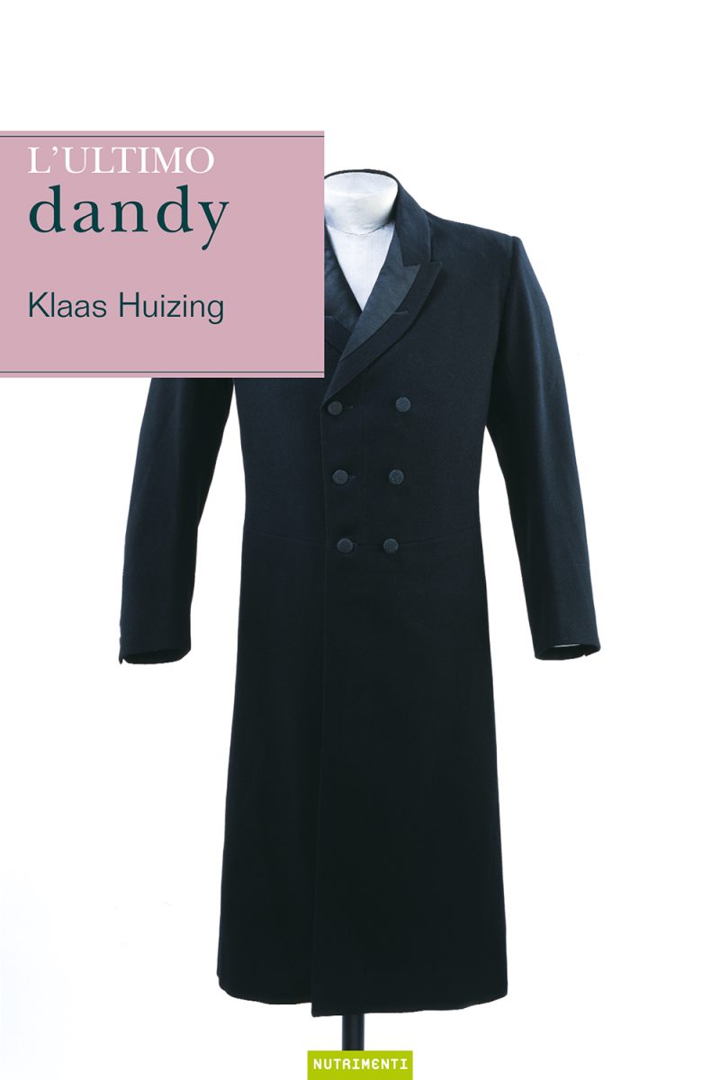 In copertina elegante cappotto del Settecento