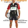 In copertina figura intera di un giocatore di rugby.